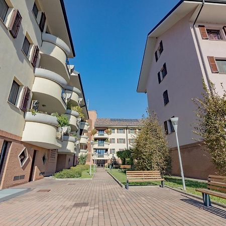 Milan Forum Camelia Guesthouse Асаго Екстериор снимка