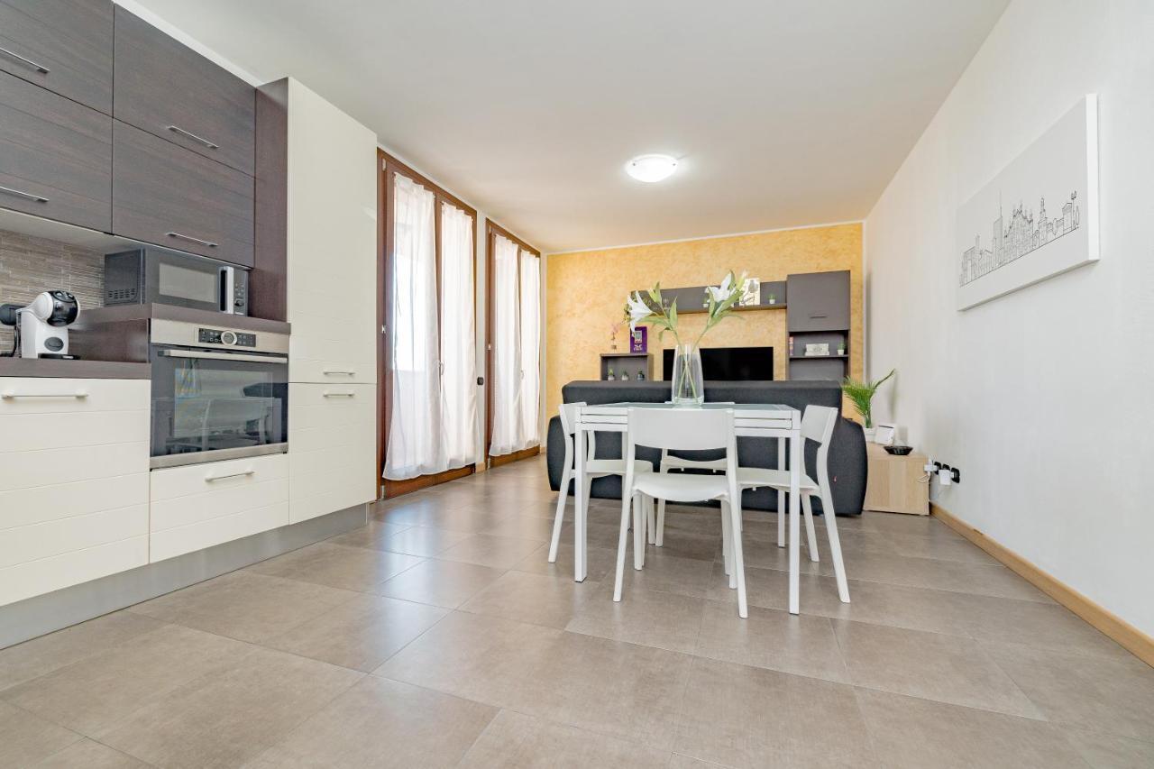 Milan Forum Camelia Guesthouse Асаго Екстериор снимка